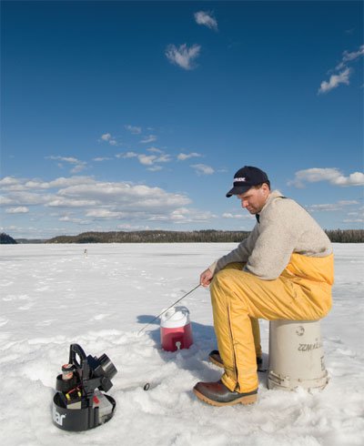 Ice-fishing with $20 Frozen fishing pole 