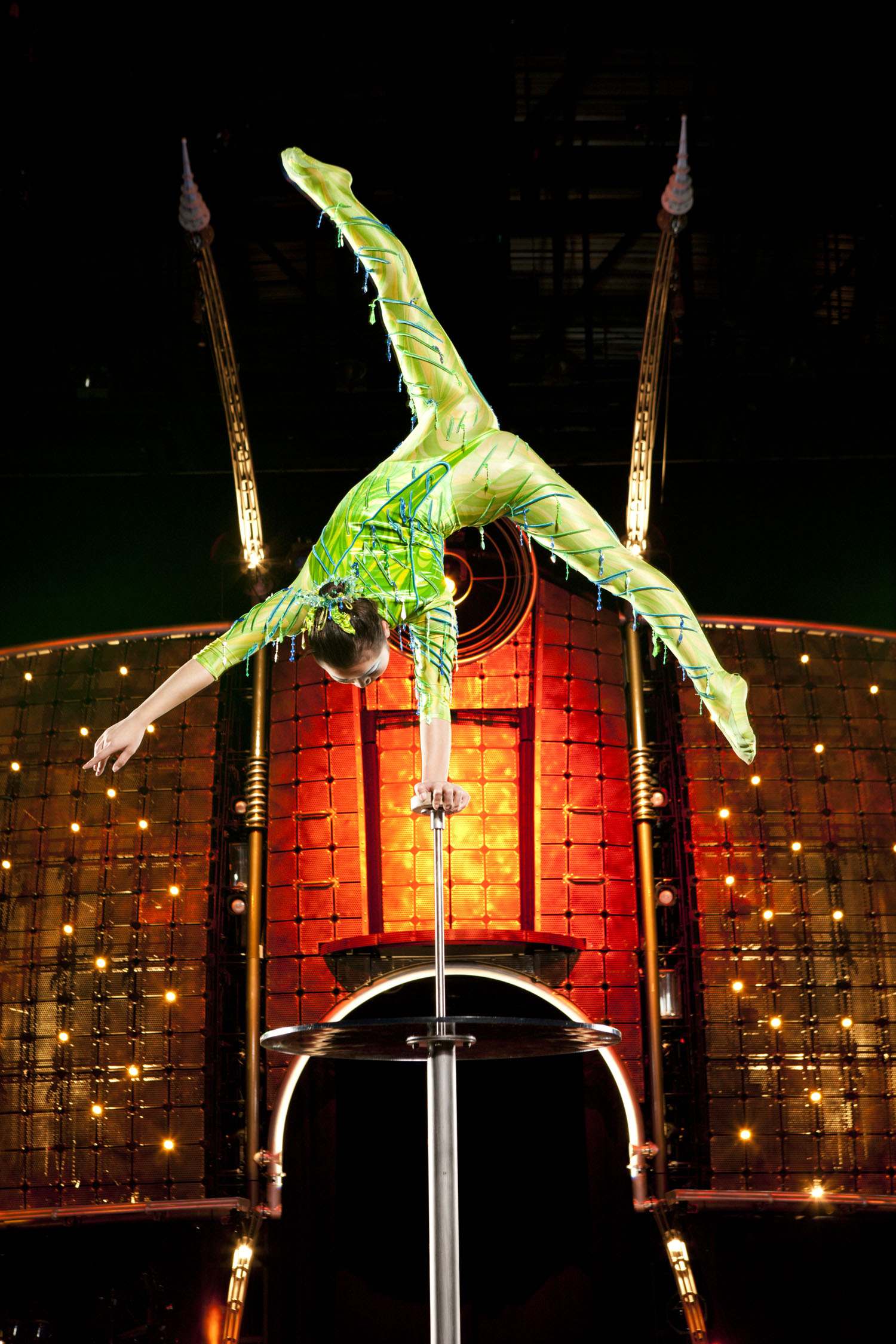 Cirque du Soleil Brings "Dralion" to the Big Lake Lake Superior Magazine