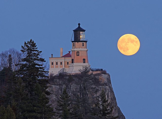 Lake Superior Journal Moonrise Serenade Lake Superior Magazine