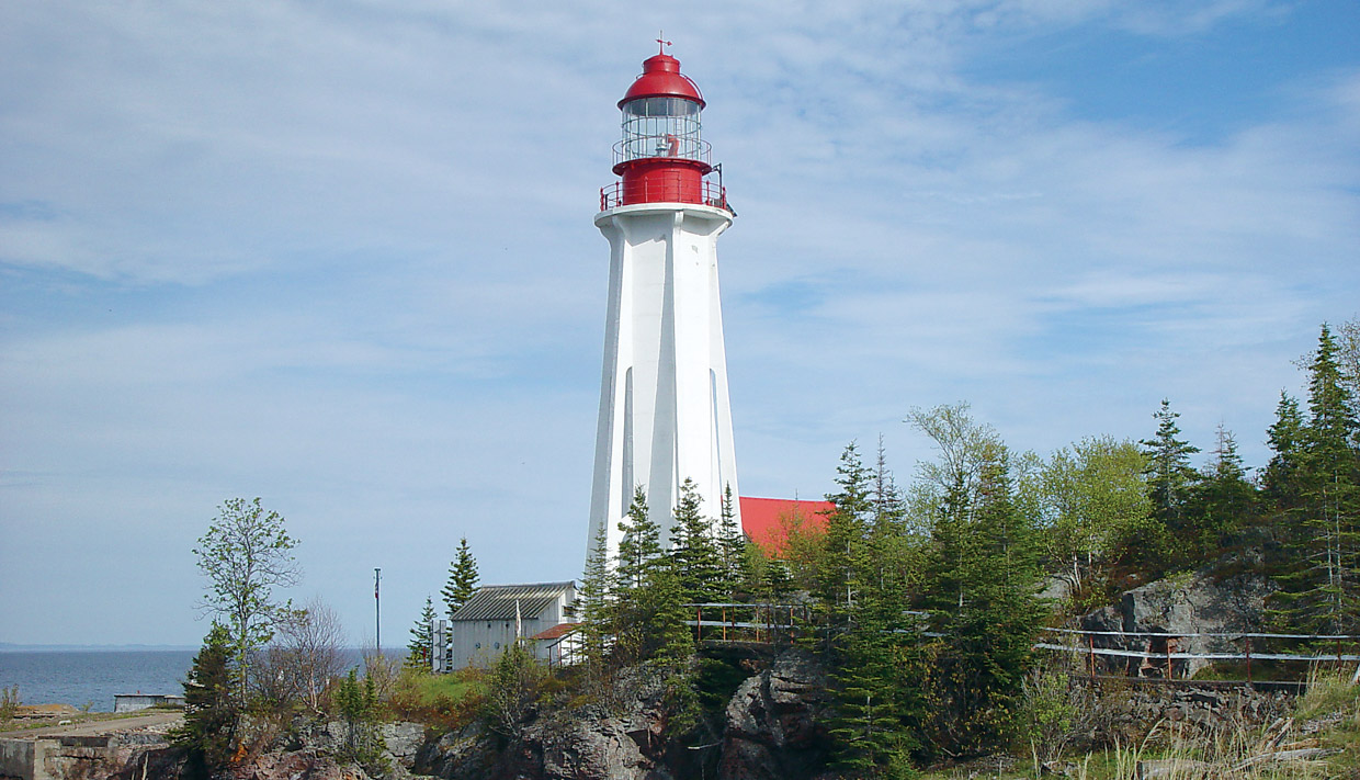 Lighting the Northern Edge: Lake Superior's Ontario Lighthouses - Lake