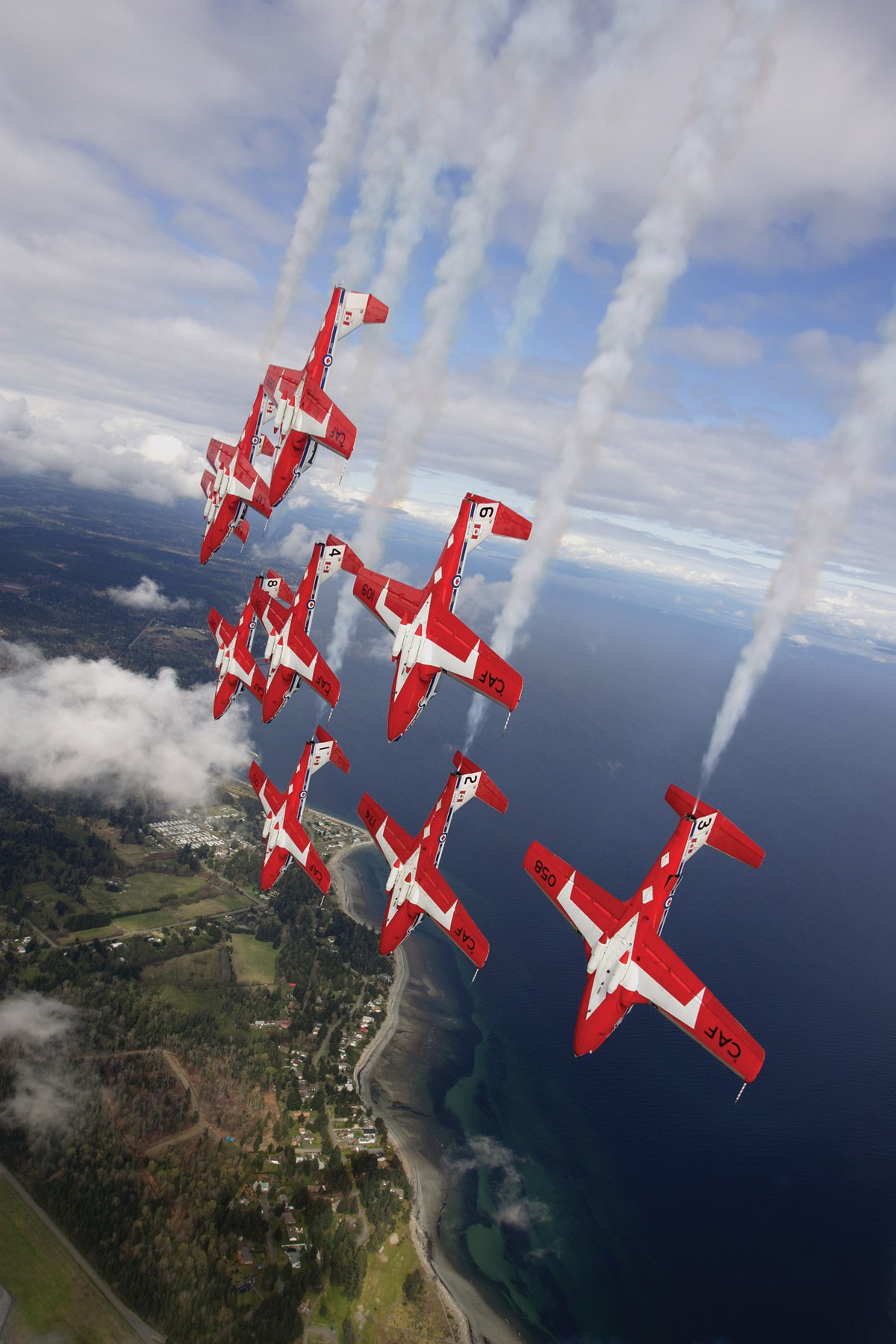 The Duluth Airshow Brings ’Em In & Up Lake Superior Magazine